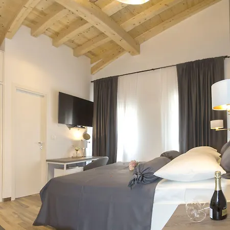 Szálloda Aspalathos 4*