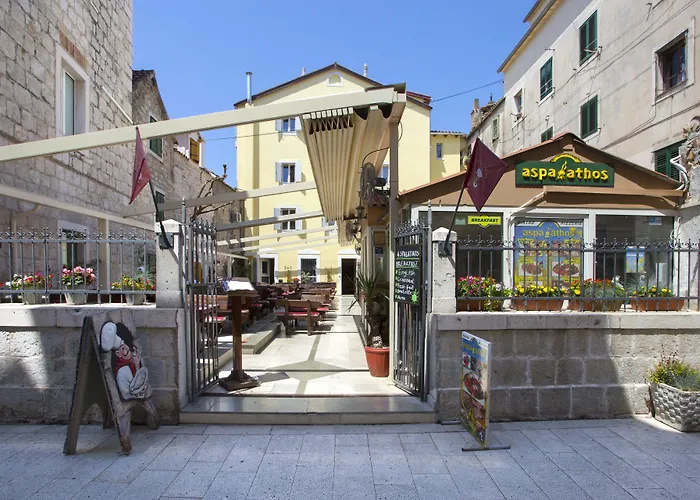 Aspalathos ホテル